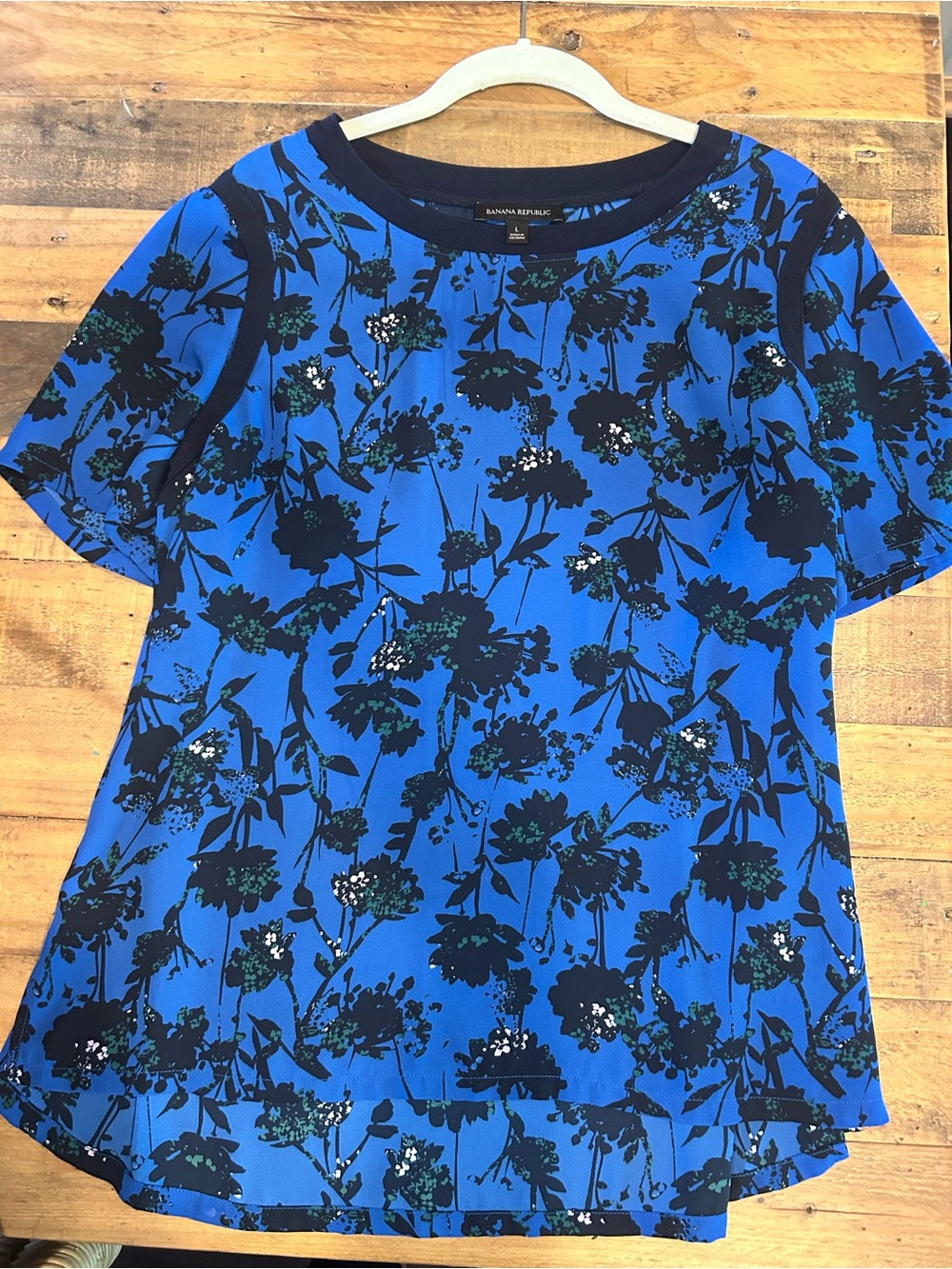 Banana Republic Blue Floral Short-Sleeve Blouse
